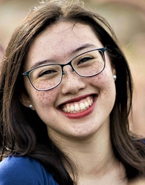 Young women of different faiths to share 'Holiday Joy'